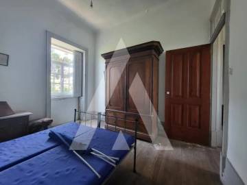 Moradia T7 para Venda em Santa Marta de Portuzelo