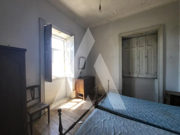 Moradia T7 para Venda em Santa Marta de Portuzelo