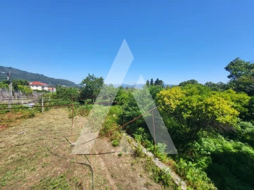 Moradia T7 para Venda em Santa Marta de Portuzelo