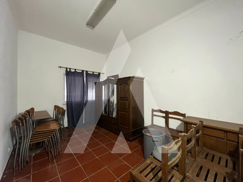 Prédio para Venda em A dos Negros Foto 39