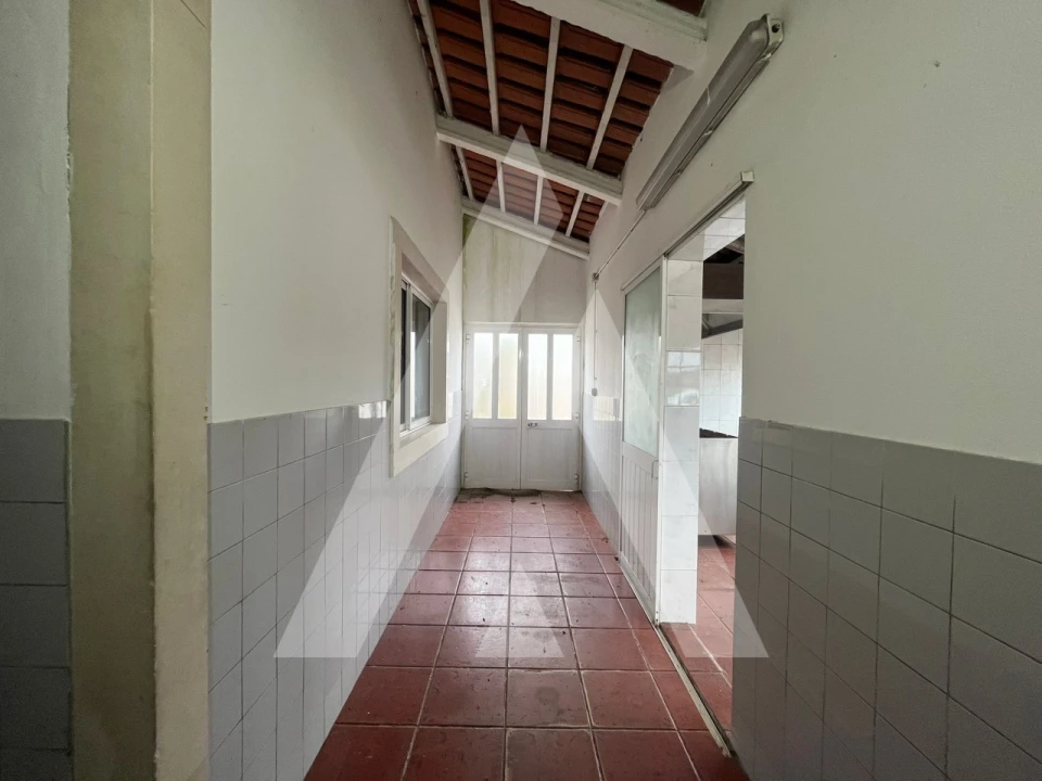 Prédio para Venda em A dos Negros Foto 40