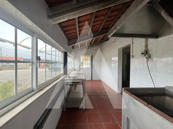 Prédio para Venda em A dos Negros Foto 30