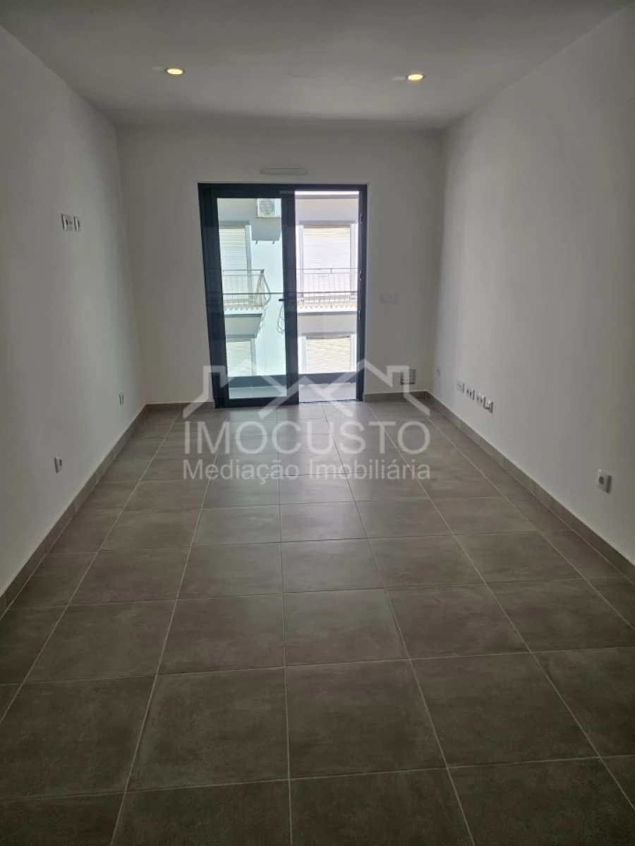 Apartamento T2 para Venda em Monte Gordo Foto 2