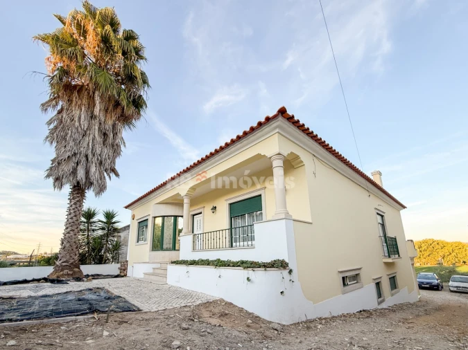 Moradia T5 para Venda em Asseiceira