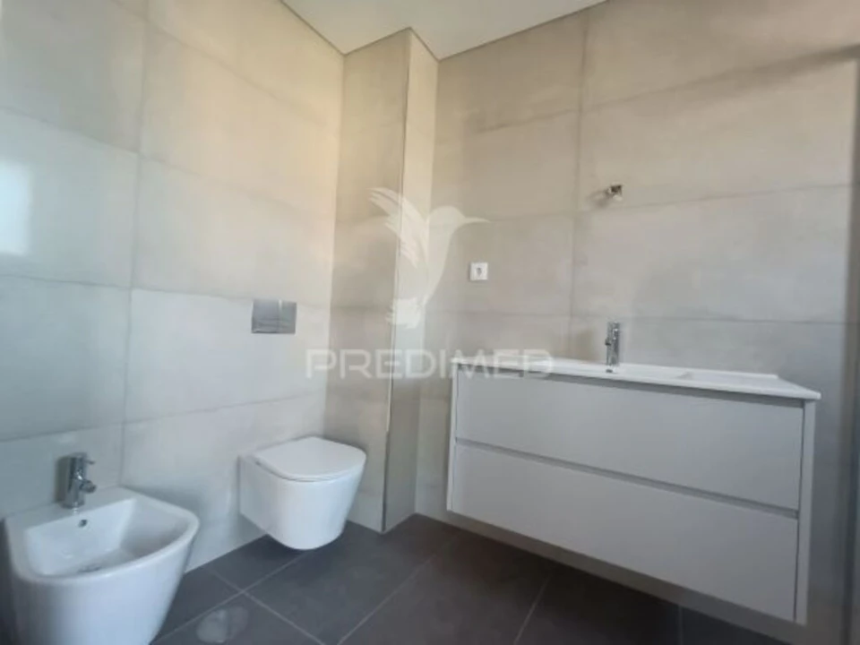Apartamento T3 para Venda em Cedofeita, Santo Ildefonso, Sé, Miragaia, São Nicolau e Vitória Foto 2