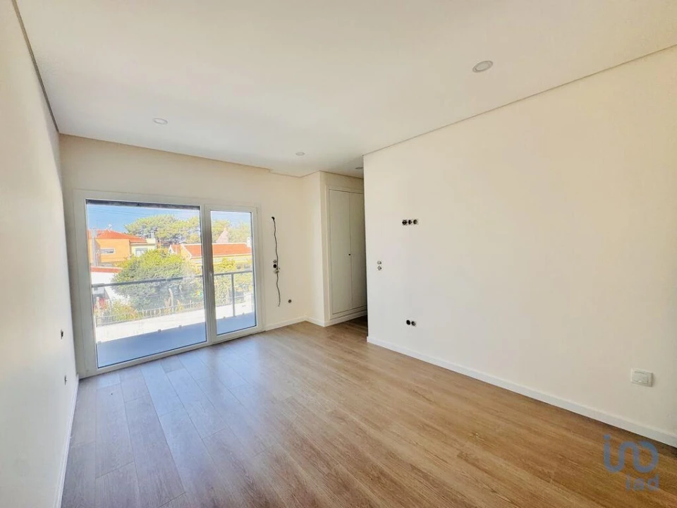 Moradia T4 para Venda em Fernao Ferro Foto 7