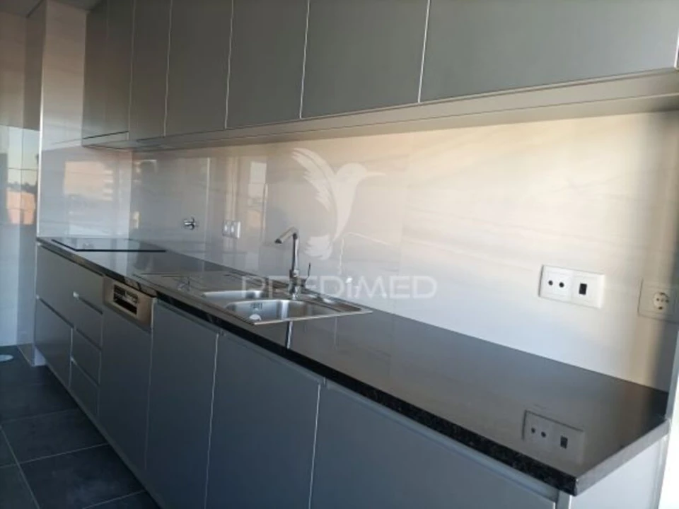 Apartamento T3 para Venda em Cedofeita, Santo Ildefonso, Sé, Miragaia, São Nicolau e Vitória Foto 3