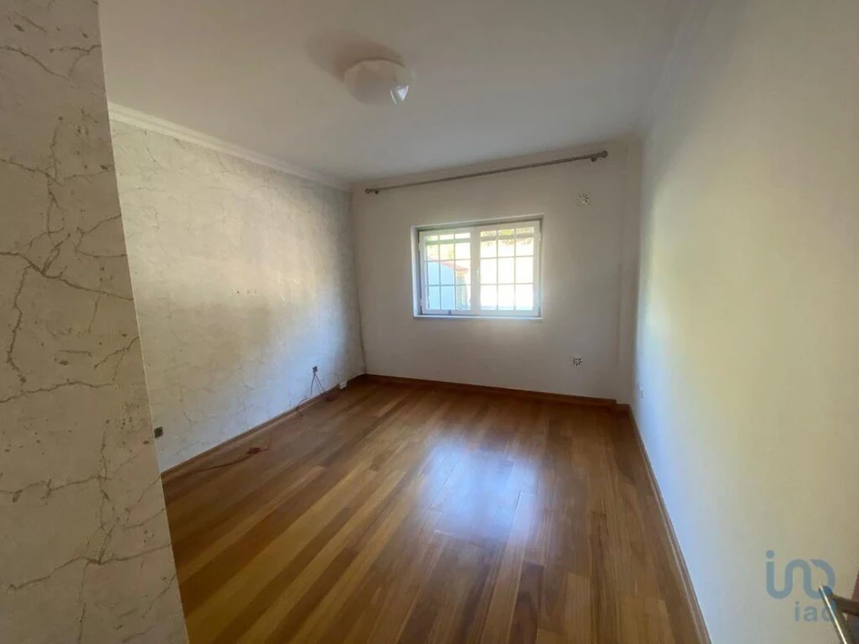 Moradia T2 para Venda em Vila Verde dos Francos Foto 12