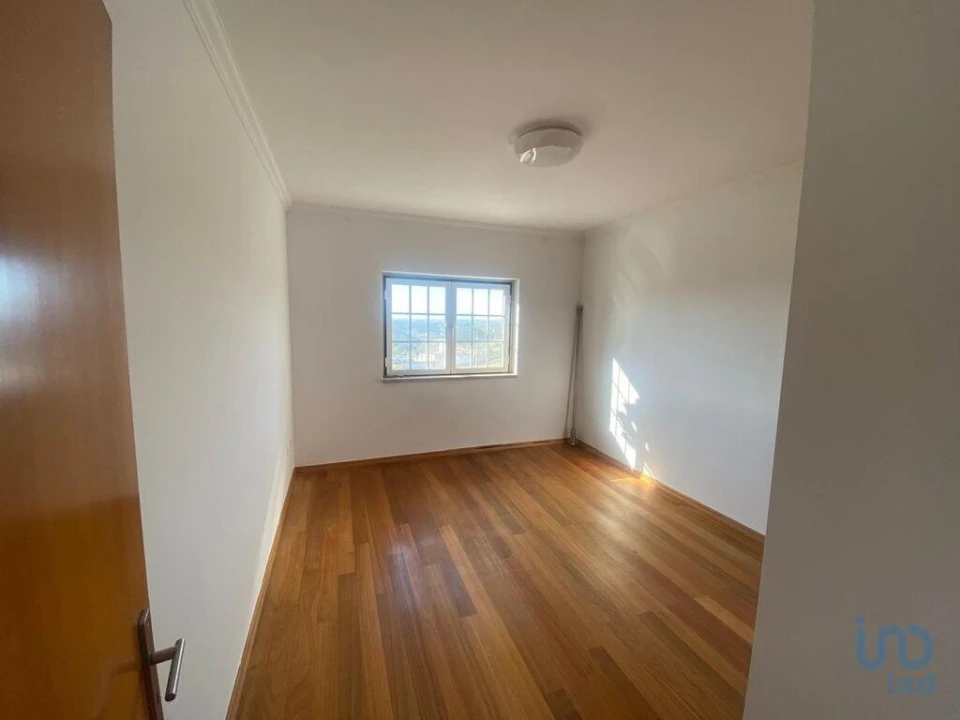 Moradia T2 para Venda em Vila Verde dos Francos Foto 10