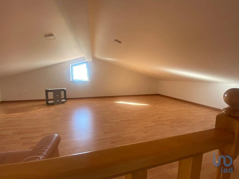 Moradia T2 para Venda em Vila Verde dos Francos Foto 13