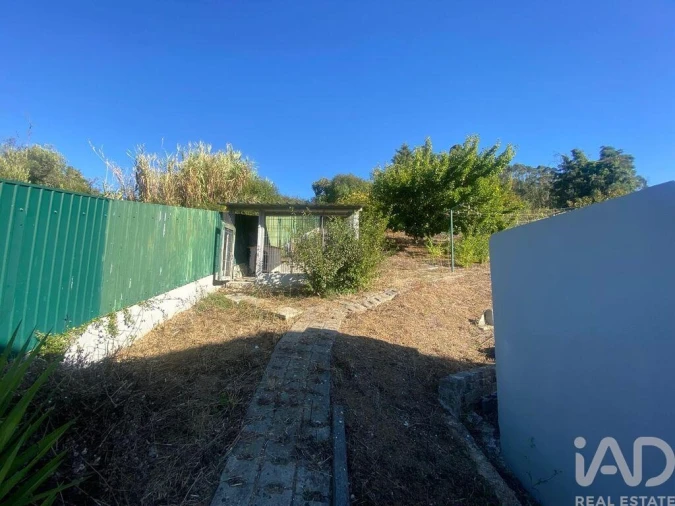 Moradia T2 para Venda em Vila Verde dos Francos Foto 16