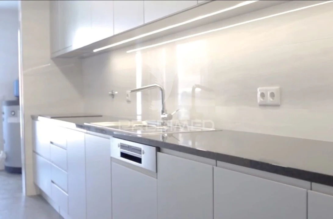 Apartamento T3 para Venda em Cedofeita, Santo Ildefonso, Sé, Miragaia, São Nicolau e Vitória Foto 12
