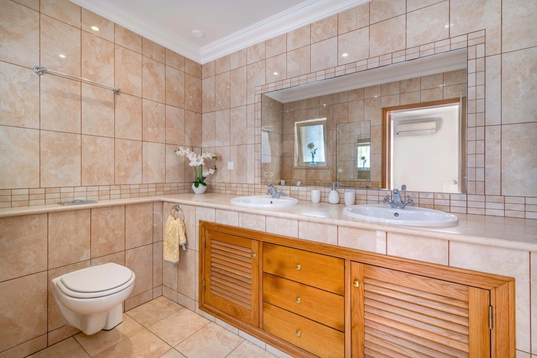 Moradia T5 para Venda em Ferragudo Foto 45