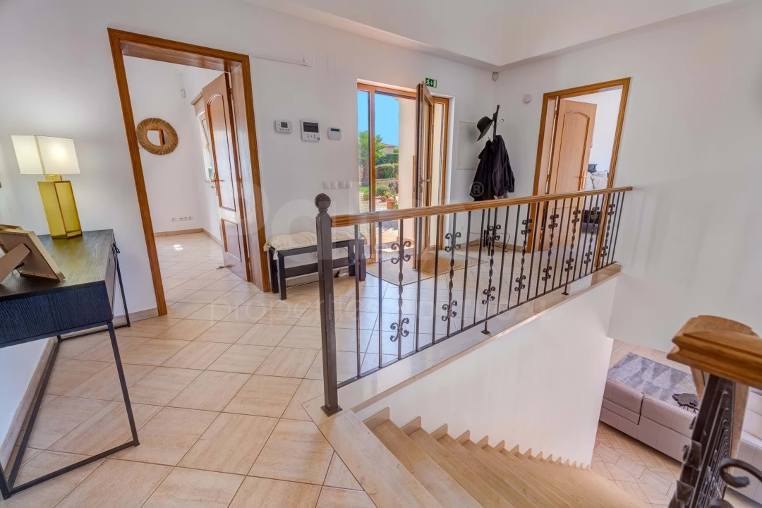 Moradia T5 para Venda em Ferragudo Foto 4
