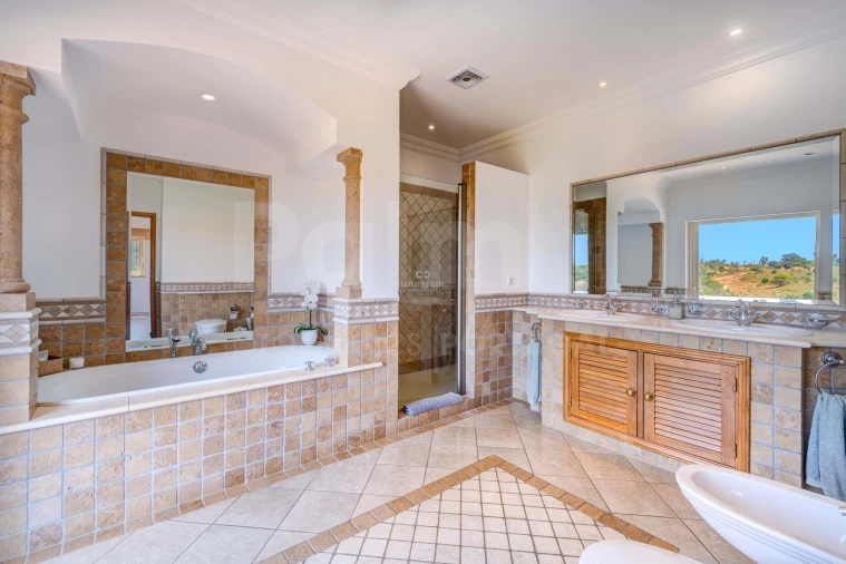 Moradia T5 para Venda em Ferragudo Foto 15