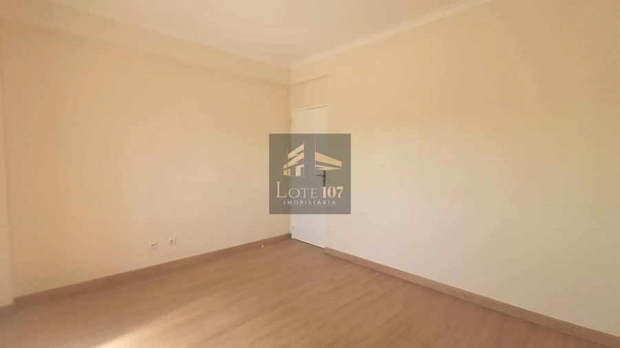 Apartamento T2 para Venda em Seixal Foto 22