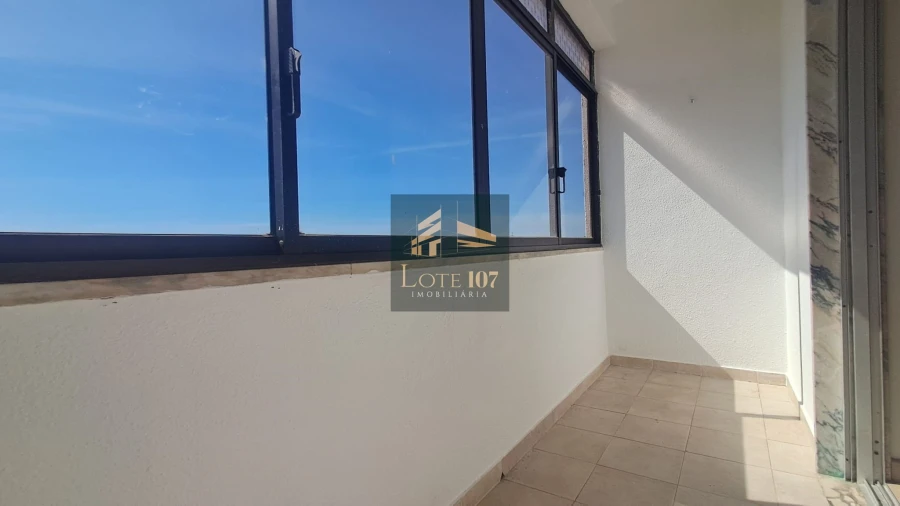 Apartamento T2 para Venda em Seixal Foto 20