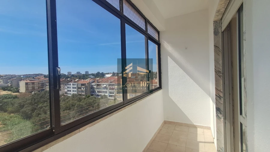Apartamento T2 para Venda em Seixal Foto 17