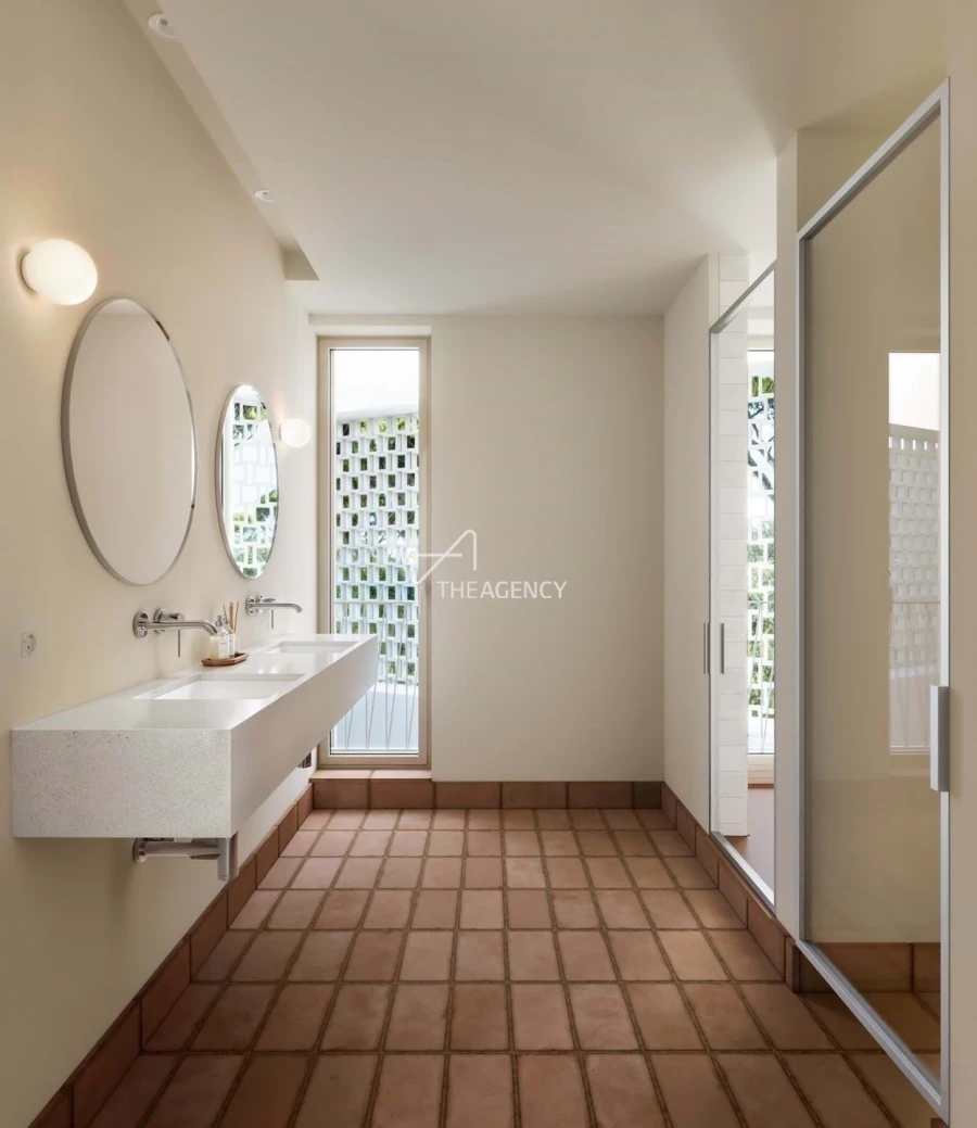 Moradia T4 para Venda em Quarteira Foto 8