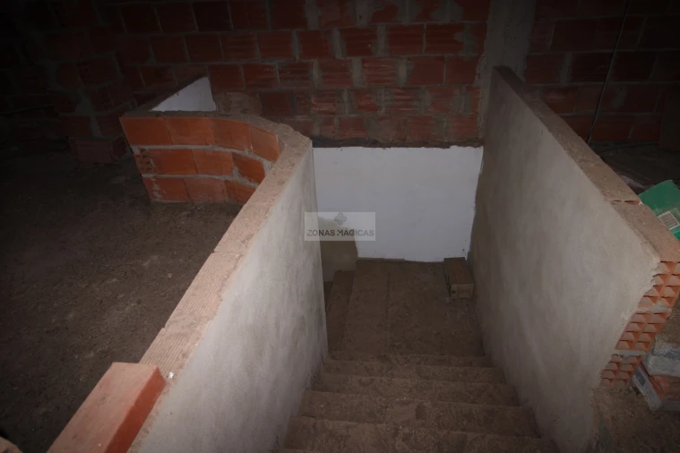 Moradia T5 para Venda em Lagos (São Sebastião e Santa Maria) Foto 37