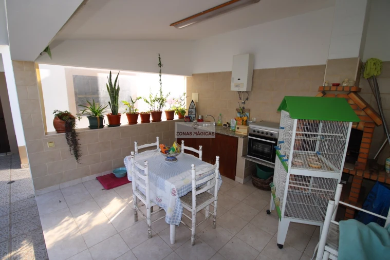 Moradia T5 para Venda em Lagos (São Sebastião e Santa Maria) Foto 42