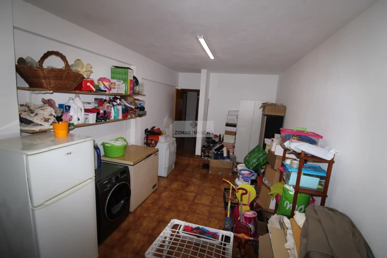 Moradia T5 para Venda em Lagos (São Sebastião e Santa Maria) Foto 15