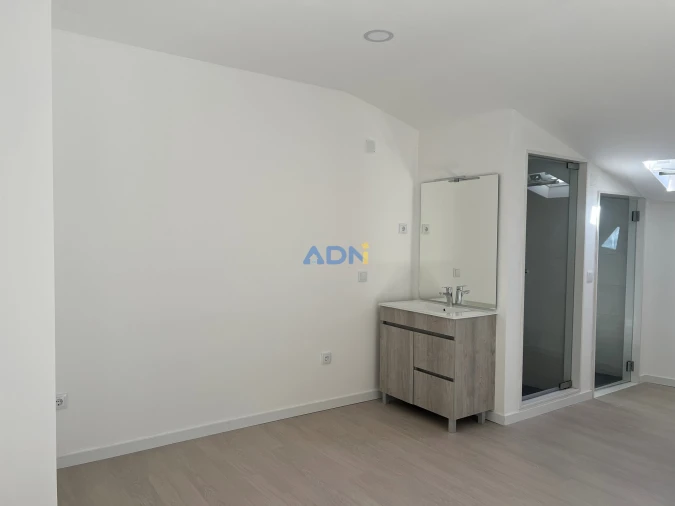 Moradia T1 para Venda em Castelo Branco Foto 5