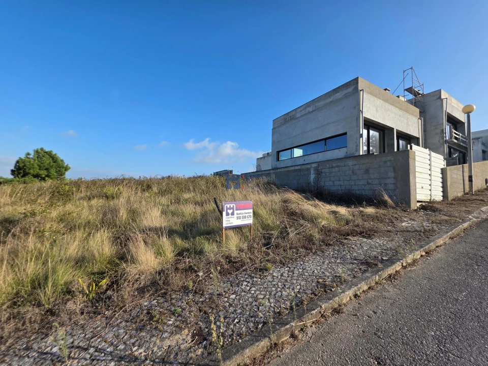 Terreno para Venda em Famalicão Foto 1