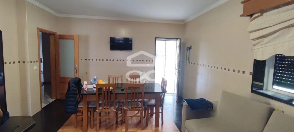 Moradia T4 para Venda em Nevogilde Foto 6