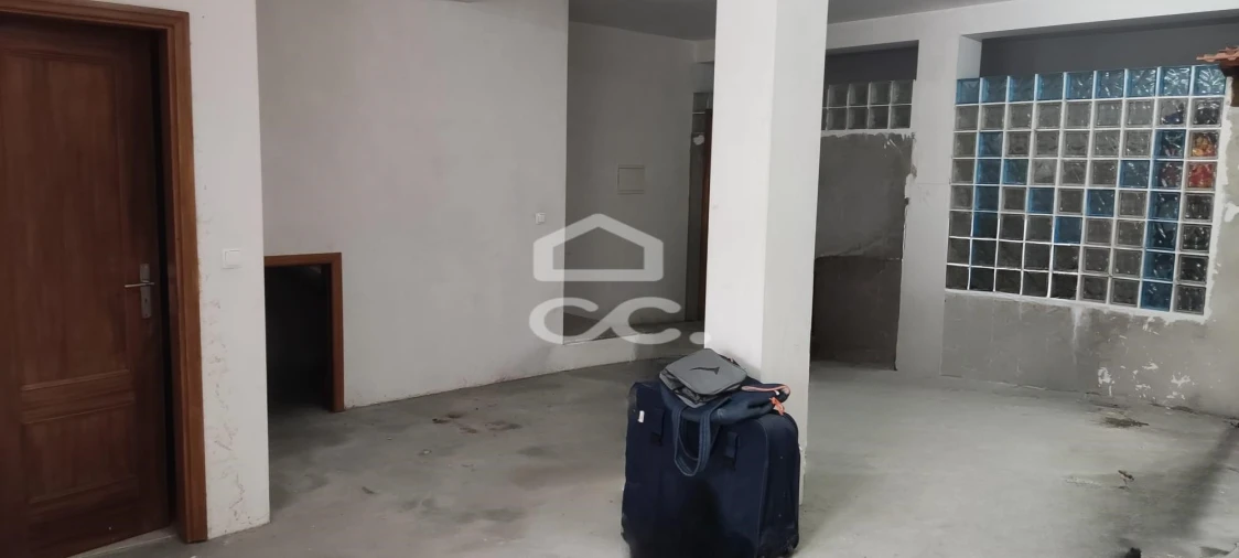 Moradia T4 para Venda em Nevogilde Foto 21