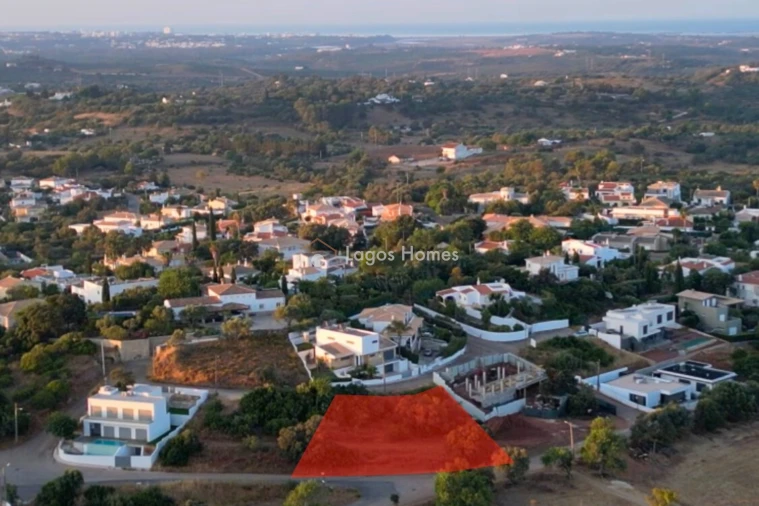 Moradia T3 para Venda em Mexilhoeira Grande Foto 9