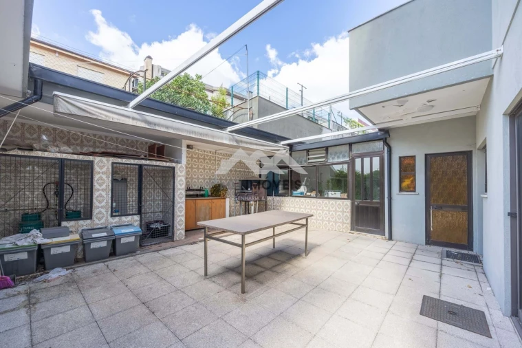 Moradia T5 para Venda em Rio Tinto Foto 36