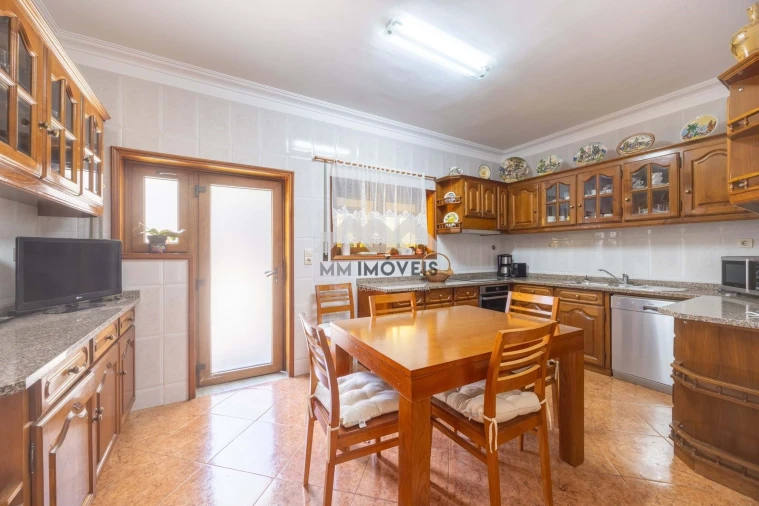 Moradia T5 para Venda em Rio Tinto Foto 10