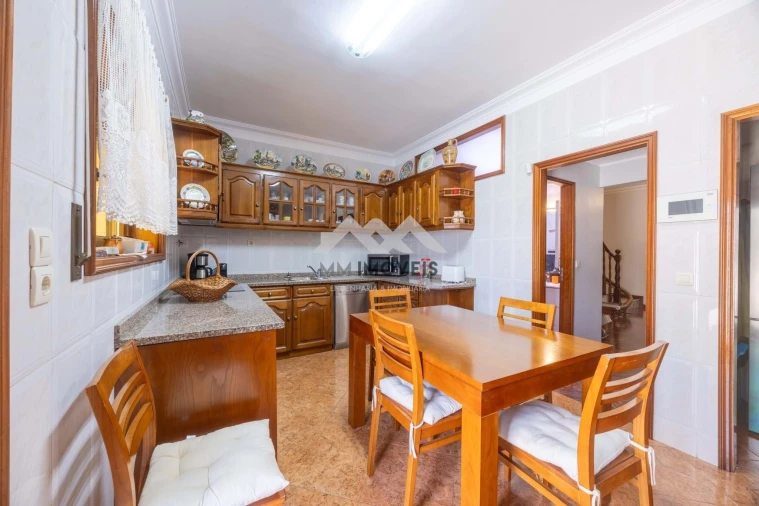 Moradia T5 para Venda em Rio Tinto Foto 9