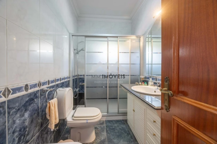 Moradia T5 para Venda em Rio Tinto Foto 30