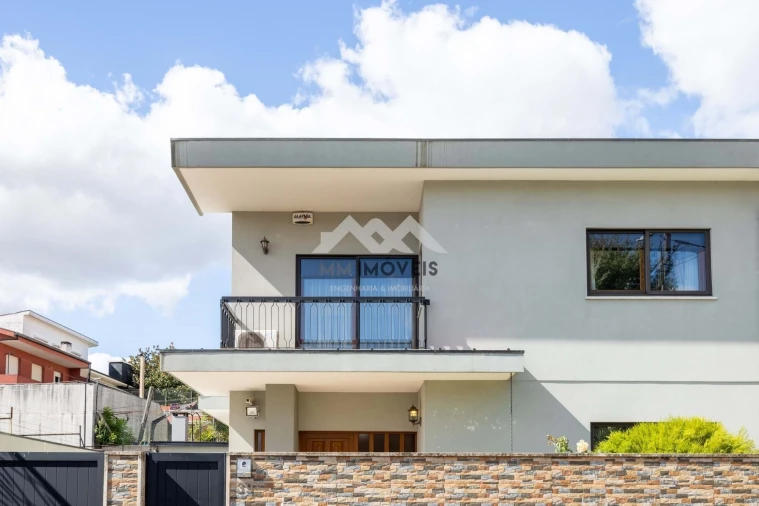 Moradia T5 para Venda em Rio Tinto Foto 45