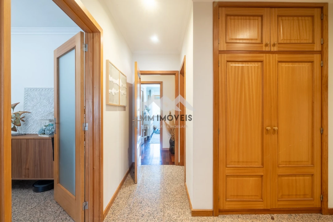 Apartamento T2 para Venda em Nogueira e Silva Escura Foto 23