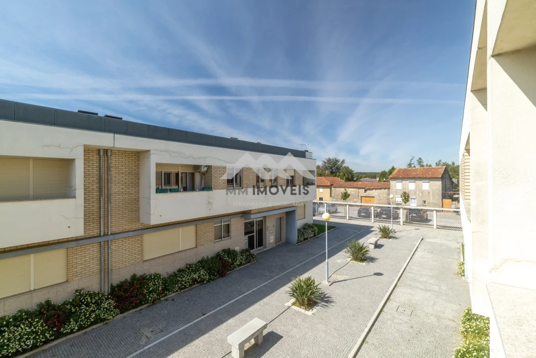 Apartamento T2 para Venda em Nogueira e Silva Escura Foto 9