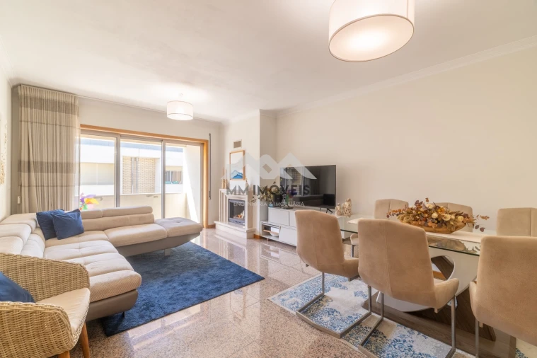 Apartamento T2 para Venda em Nogueira e Silva Escura Foto 29