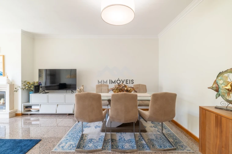 Apartamento T2 para Venda em Nogueira e Silva Escura Foto 32