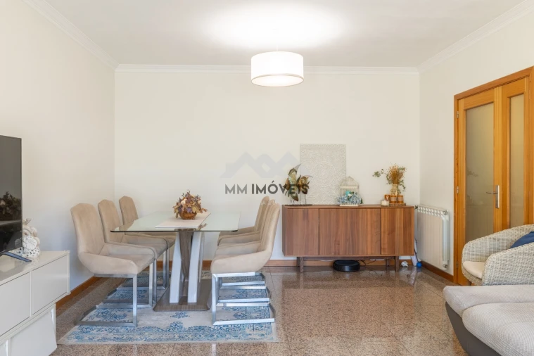 Apartamento T2 para Venda em Nogueira e Silva Escura Foto 34