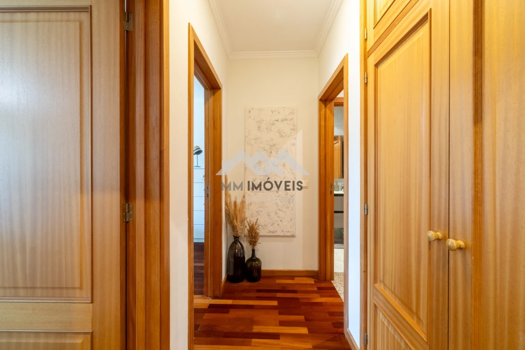 Apartamento T2 para Venda em Nogueira e Silva Escura Foto 12