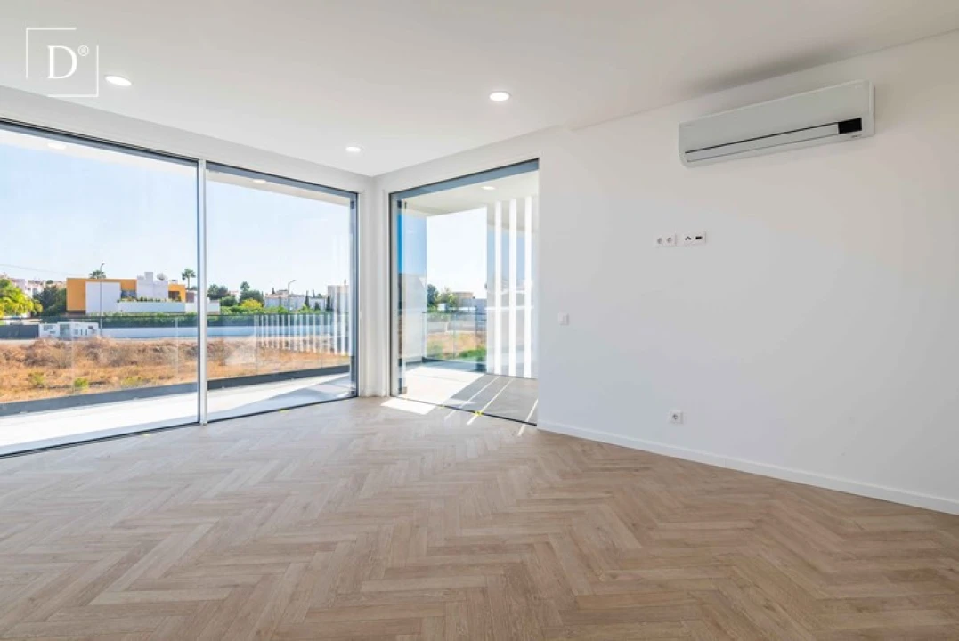 Moradia T4 para Venda em Albufeira e Olhos de Água Foto 25