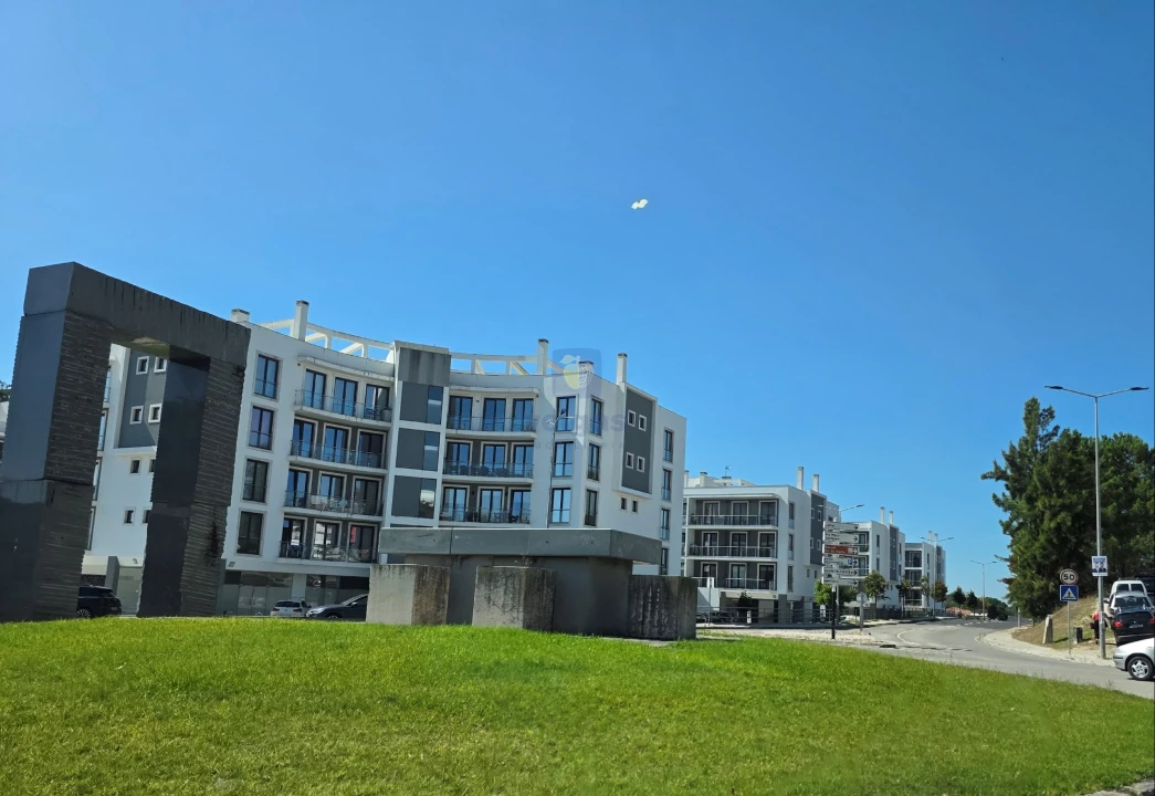 Garagem para Venda em Caldas da Rainha - Santo Onofre e Serra do Bouro Foto 2