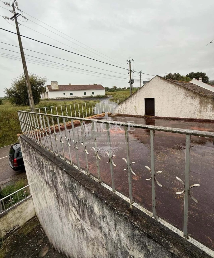 Moradia T3 para Venda em Mora Foto 6