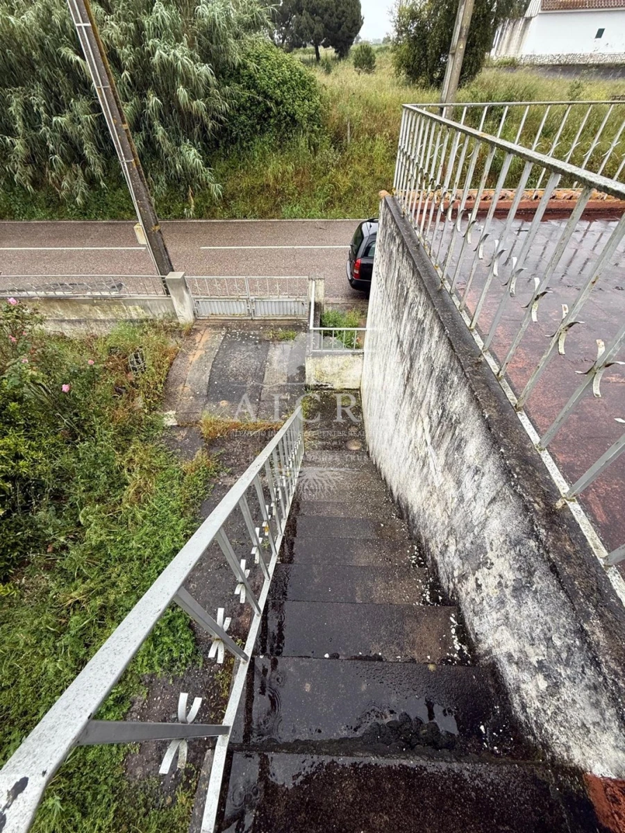 Moradia T3 para Venda em Mora Foto 5