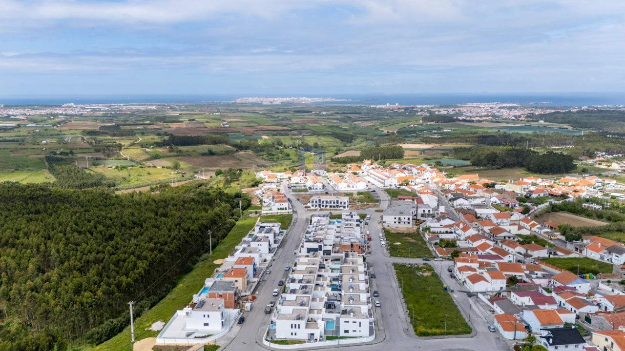 Apartamento T2 para Venda em Atouguia da Baleia Foto 11