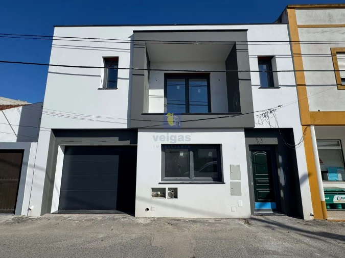 Moradia T4 para Venda em Ferrel Foto 12