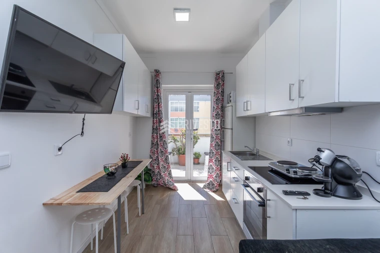 Apartamento T1 para Venda em Agualva e Mira-Sintra Foto 2