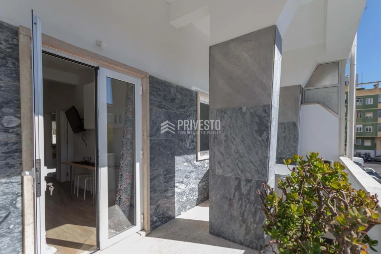 Apartamento T1 para Venda em Agualva e Mira-Sintra